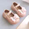 Sapatos de Princesa para Meninas Primavera e Outono Novo Estilo Laço de Pérola Sapatos Pequenos de Couro Sapatos para Bebês e Crianças Pequenas Solado Macio Antiderrapante Sapatos Individuais Infantis