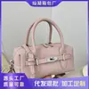 Bolsa de mão feminina casual de nicho vintage, bolsa almofada, nova moda primavera 2026, estilo coreano, bolsa transversal simples para o dia a dia