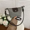 Bolso Retro de Tejido Otoñal Tipo Dumpling Bloques de Color Solapa Colgante de Cuentas de Madera Bolso de Axila Estilo Coreano de Nicho Bolso de Hombro Único Cruzado para Viajar