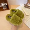 Chinelos infantis de sola grossa, nova coleção outono/inverno 2026, chinelos simples de uma tira fofinhos, chinelos de algodão casuais e leves para meninos e meninas
