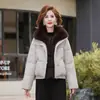 Nueva Chaqueta de Algodón con Relleno de Plumas Grueso de Invierno Elegante Cuello Grande de Piel Chaqueta Corta Acolchada de Moda Ropa de Mamá Cálida Ropa de Algodón