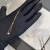 Versão Alta Família de Cartas K Colar Pequeno Disco Voador Feminino Transfronteiriço Diamante Único Banhado a Ouro Rosa 18K Um Diamante Corrente de Clavícula de Luxo Leve Nicho