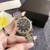 Novo Relógio Feminino de Aço Inoxidável Luxo Leve Exquisito Superfície de Pano Relógio de Quartzo Feminino Casual Versátil Pulseira de Aço Dourado