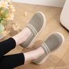 Sapatos de Tecido Estilo Novo Velho Pequim para Mulheres, Antiderrapantes, com Solado Macio, Tênis Slip-On Confortáveis, Sapatos para Mãe, Tênis Casuais Leves em Fly-Knit