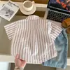 Camisa de estilo japonés para niños 2026 verano nuevo estilo niños manga corta dibujos animados rayas top bebé casual dibujos animados versátil