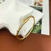 [Banho de Ouro Real sobre Cobre] Pulseira Cruzada de Gipsofila Transfronteiriça, Luxo Acessível Personalizado, Pulseira da Moda com Trevo de Quatro Folhas e Diamante Integral 18K