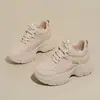 Zapatillas deportivas, zapatos de plataforma, zapatos de papá para aumentar la altura de estudiantes, nuevos zapatos casuales de moda coreana de suela gruesa para otoño para mujer