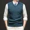 Colete de lã com decote em V para outono e inverno, colete de malha espesso sem mangas com padrão de losangos para homens, usado sob um suéter jacquard, colete masculino