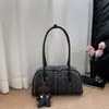 Bolso de axila de lunares para mujer, nueva colección otoño/invierno 2026, moderno, elegante y sofisticado, perfecto para ir al trabajo