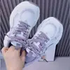 Modelo popular que hace que los pies se vean más pequeños, zapatillas de papá de suela gruesa transpirables de malla para mujer, nuevas zapatillas casuales versátiles y ligeras de verano 2026