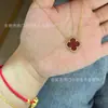 Celebridade da Internet Transfronteiriça Mais Vendido Exquisito Aço Titânio Trevo de Quatro Folhas Cinco Flores Dourado Multi-Color Pulseira Moda Ol Atacado em Estoque