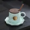 Taza de bronce de personalidad de alto valor taza de café con relieve creativo taza de agua para pareja grabada con tapa logo personalizado