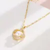 Collar de perlas con incrustaciones de diamantes micro para mujer, nuevo diseño de moda niche 2023, cadena de clavícula de lujo ligero de alta gama para verano