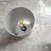 O conjunto completo de fusos para uma máquina de torcer inclui: fuso polido, componentes do recipiente de fio, revestimentos do fuso, componentes do pé do fuso e um conjunto completo de anéis externos de aço magnético