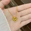 Collar de Moneda de Carrusel con Corazón de Circonita Microincrustada, Versátil y de Moda para Mujer, Cadena para Clavícula de Lujo Ligero y Nicho de Gama Alta