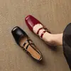 Nuevos zapatos de cuero para mujer, punta cuadrada, suela de goma, hebilla cuadrada roja, tacón cuadrado de 1.5 cm, para todas las estaciones, adecuados para ir al trabajo y añadir un toque de elegancia