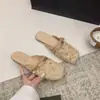 Chinelos Baotou Femininos Estilo Francês 2026 Sandálias de Verão para Exterior Novo Estilo com Chinelo Absolutamente Lindo Saia Pessoa Preguiçosa