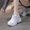 Zapatillas blancas de plataforma para mujer de comercio exterior transfronterizo, zapatos de papá versátiles de suela gruesa para primavera y otoño, nuevos estilos, zapatillas deportivas casuales transpirables