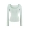 Estilo puramente seductor, cuello en U grande, bolsillo de parche, dobladillo overlock, camiseta de manga larga, nuevo modelo de otoño, versátil, corte ajustado, estilo corto, top básico de chica popular para mujer
