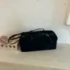 Bolso tipo almohada retro de gamuza de nicho estilo coreano, nuevo modelo otoño 2026, color liso moderno de gran capacidad para el día a día, para llevar debajo del brazo