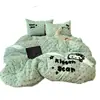 Juego de cuatro piezas de bordado de toalla fresca estilo Ins para dormitorio de estudiante, juego de tres piezas de dibujos animados, ultrasuave, lavable a máquina, estilo sábana ajustable