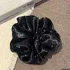 Scrunchie de Cetim Perolado Coreano com Strass, Suave e Elegante para Rabo de Cavalo e Coque, Acessório de Cabelo