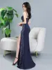 Vestido de Noite Sexy de Alça com Decote Profundo, Design Exclusivo de Alto Padrão, Bordado com Pedras, Slim Fit, Valoriza a Silhueta, Fenda, Bodycon, Vestido Sereia