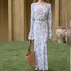 En stock: Vestido Largo Floral Estilo Retro Pastoral con Mangas de Campana, Escote en V con Cordón, Adelgazante, Vestido de Vacaciones