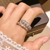 Anillo de perla hueca con circonita estilo francés, nicho de alta gama, estilo minimalista fresco, anillo simple para el dedo índice, joyería de lujo ligero para mujer