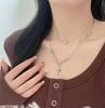 Nuevo Collar Popular de Estrella de Cuatro Puntas con Empalme de Cruz Estilo Caliente Cadena Versátil para Clavícula para Hombres y Mujeres con Sensación de Alta Gama