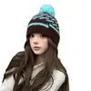 Gorro de lana para mujer de otoño e invierno con pompón, adelgazante, cálido, protector de orejas, gorro de punto, moderno sombrero Lei Feng