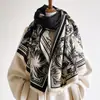 Bufanda jacquard popular de cachemira sintética para mujer, calentador de cuello grueso cálido versátil de alta gama para invierno, chal exterior de estilo vintage