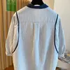 Camisa de Manga Corta a Rayas para Mujer, Nuevo Estilo Verano 2026, Holgada Casual Versátil Elegante Delgada Top de Manga Abullonada de Cinco Puntos