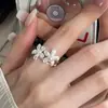 Anillo de Flor Tejida con Perlas para Mujer Estilo Frío Sentido de Alto Nivel Ins Irregular Papel de Estaño Anillo Abierto