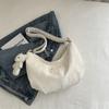 Bolso de relajación popular de este año para mujer moda 2024 primavera y verano nuevo sentido del diseño gran capacidad color sólido bolso tote de hombro