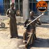 Decoración de boceto de personaje folclórico para la Plaza de la Calle Comercial Decoración de escultura de personaje musical de cobre de imitación de tres cuerdas elásticas de FRP