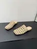 Mules de Punta Abierta Tejidos Huecos para Mujer 2026 Verano Nuevos Planos Transpirables Versátiles Slip-On Sandalias de Punta Cerrada