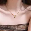 Collar Colgante Mariposa Colorida Dopamina para Mujer Cadena de Clavícula con Cuentas de Lujo Ligero Gama Alta Diseño de Nicho Accesorios de Verano