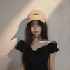 Gorra de Béisbol Nueva de Color Crema que Hace que la Cara Parezca Más Pequeña, Versátil Personalidad Casual Gorra Suave de Copa Suave para Mujer, Gorra de Pico Tendencia