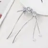 Horquilla de Aleación para Mujer Nueva Primavera 2025 Nuevo Estilo Chino Horquilla en Forma de U con Perla Antigua Accesorio para el Cabello Diario