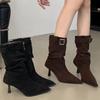 Botas Plissadas Amontoadas Vintage Outono e Inverno 2024 Botas de Cowboy Ocidentais Salto Fino Salto Alto Salto Médio Botas Skinny de Camurça Botas de Cano Curto
