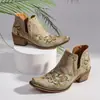 Botas western bordadas com rebites transfronteiriças para mulheres, nova coleção primavera 2026, botins de salto grosso retrô, estilo étnico, em estoque