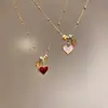 Colar Feminino Exquisito Coreano de Amor com Gotejamento de Óleo Dupla Face, Colar de Cabacinha, Colar de Maçã que Muda de Cor, Corrente para Clavícula Versátil de Luxo Leve
