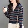 Sudadera con capucha de punto estilo coreano, chaqueta, cárdigan a rayas de punto para mujer, sensación de alta gama, suéter reductor de edad, top moderno, Primavera/Otoño 2026