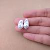 Venta al por mayor de fábrica 10-15 mm forma irregular agujero pasante cuentas de imitación de concha Pendientes de perlas barrocas de imitación joyería DIY ensartado