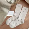Calcetines Xiaochi Life: Cálidos para otoño e invierno, estampado floral pequeño estilo coreano, calcetines de punto hasta la pantorrilla con cuentas, venta al por mayor