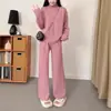 Estilo Perezoso Europeo y Americano Reductor de Edad Adelgazante Aspecto Conjunto de Punto para Mujer Otoño e Invierno Suéter de Cuello Alto Medio Pantalones de Pierna Ancha Moda Conjunto de Dos Piezas