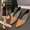 Zapatos Planos de Estilo Nuevo Primavera 2026 para Mujer, Mocasines de Punta Baja y Boca Poco Profunda, Zapatos para Mujer al por Mayor, Amarillo