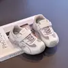 Sapatos para Meninos e Meninas Malha Única Sapatos Forrest Gump 2026 Novo Verão Estilo Coreano Sapatos Esportivos Infantis para Crianças Maiores Sapatos Casuais
