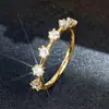 Huitan Fuente de Comercio Exterior Nueva Entrada Lujo Círculo Completo Juego Completo Circonita Anillo para Mujer Chapado en Platino Accesorios Versátiles Anillo